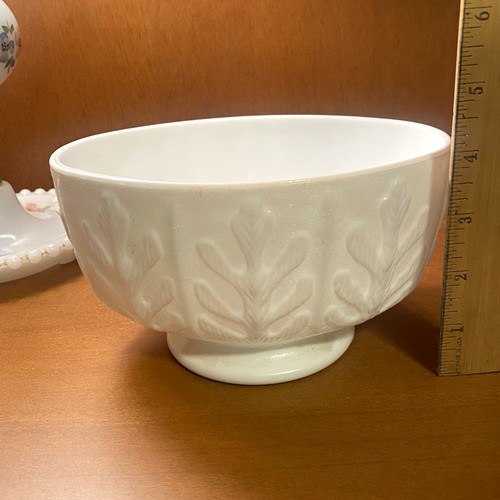 White ceramic embossed leaf - white,